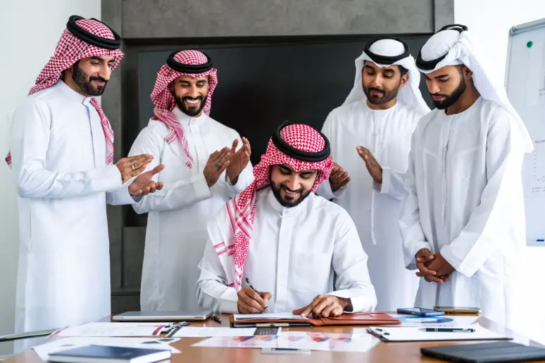 توقيع عقد